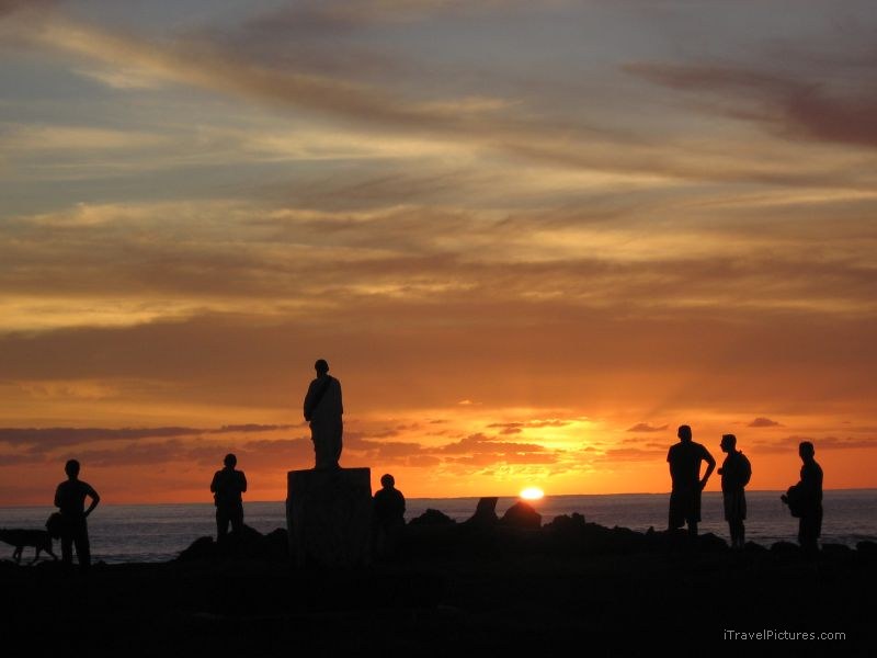 sunset hanga roa